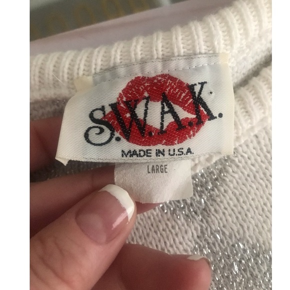 Vintage Oversized Shimmery Sweater - Picture 6 of 6